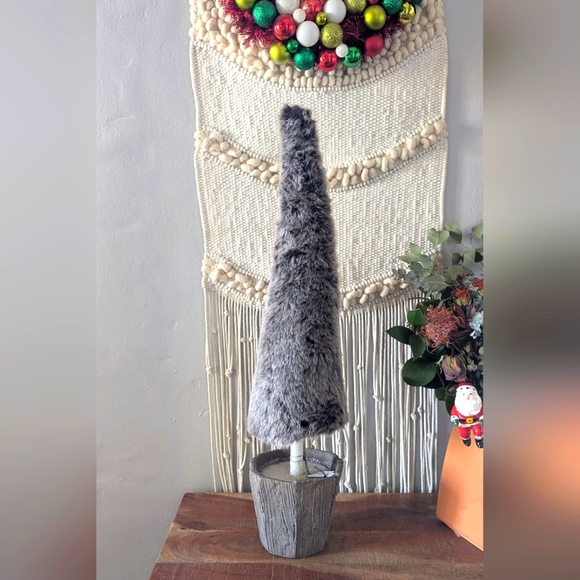 Faux fux Gray Christmas tree wood base 28 in tall gray brown fuzzy nwt - Picture 1 of 3
